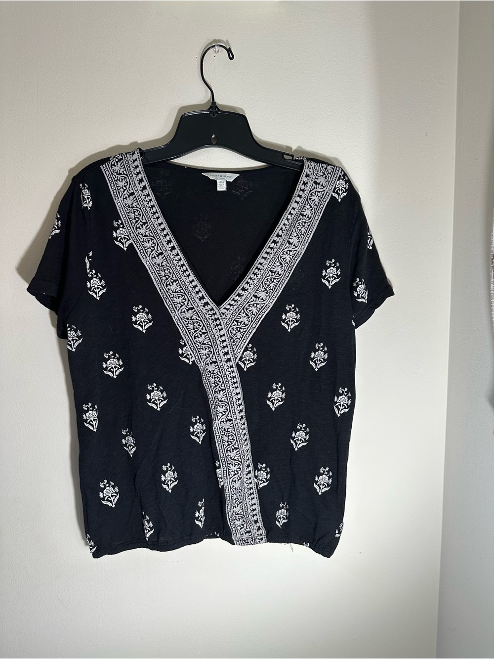 Lucky Brand Black Short Sleeve V-Neck Top with White Print